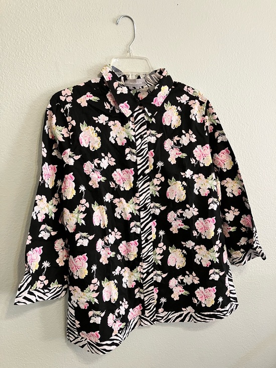 Liz Claiborne Tops - Liz Claiborne 3/4” Sleeved Blouse Size XL